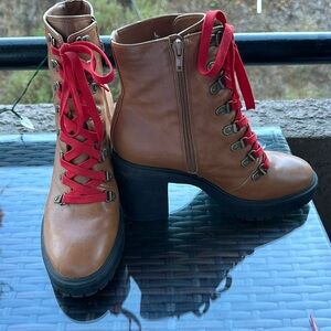 Light Brown w/ red laces Steve Madden boots
